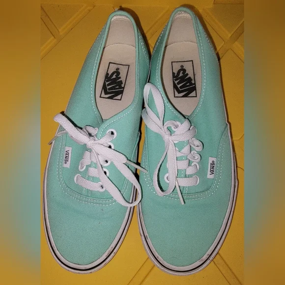 Womens Vans Shoes Size 8 - Picture 2 of 7